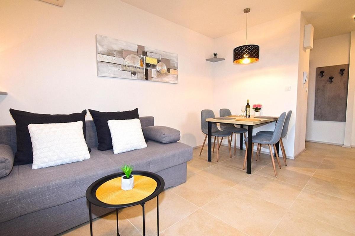 Sole Pula Apartman-Near Beach Екстериор снимка